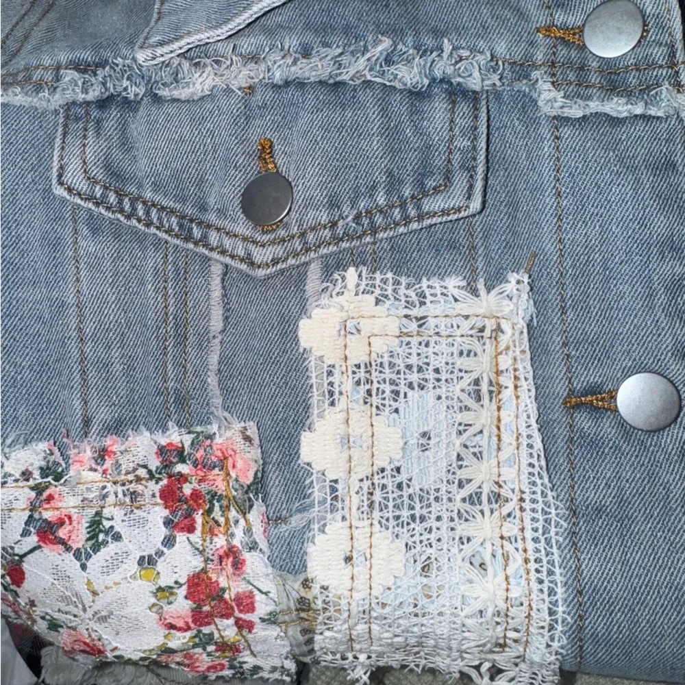 Patchwork Denim and Lace Jacket Distressed Boho Denim Shacket Mixed Floral Lace - Picture 14 of 17